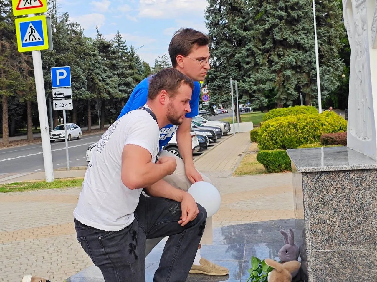 Молодогвардейцы Краснодара почтили память погибших в Архипо-Осиповке 
